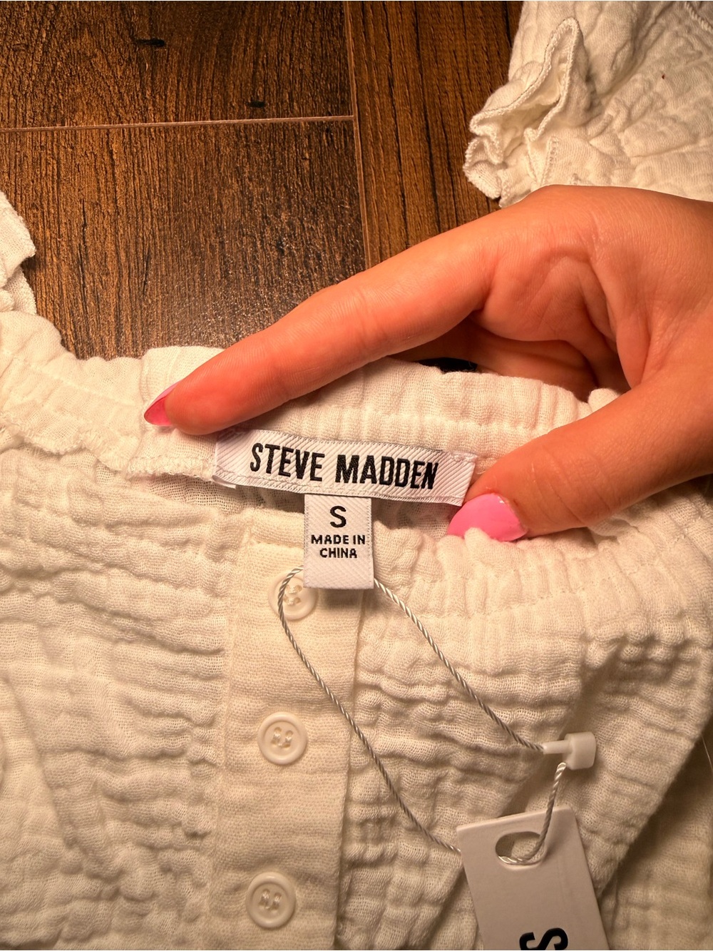 Steve Madden Cream Ruffled Button-Front Peplum Top - Picture 4 of 4